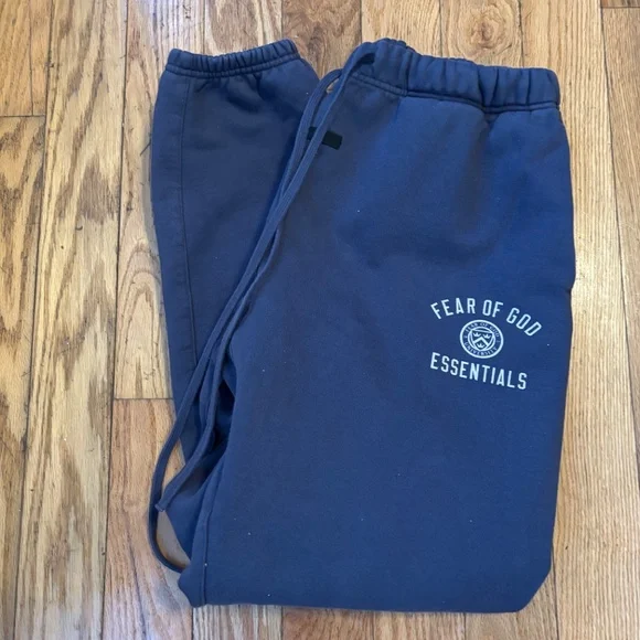 Marine Blue Fear Of God Essentials cuffed sweatpants - Picture 4 of 13